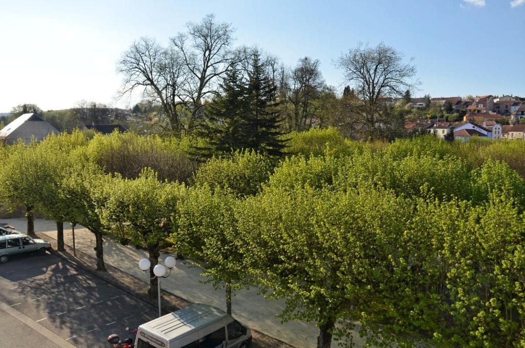 Hotel Et Studios D'Orfeuil بوربون ليه بان الغرفة الصورة