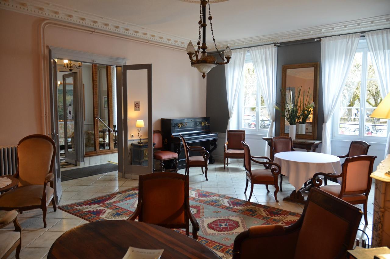 Hotel Et Studios D'Orfeuil بوربون ليه بان المظهر الخارجي الصورة