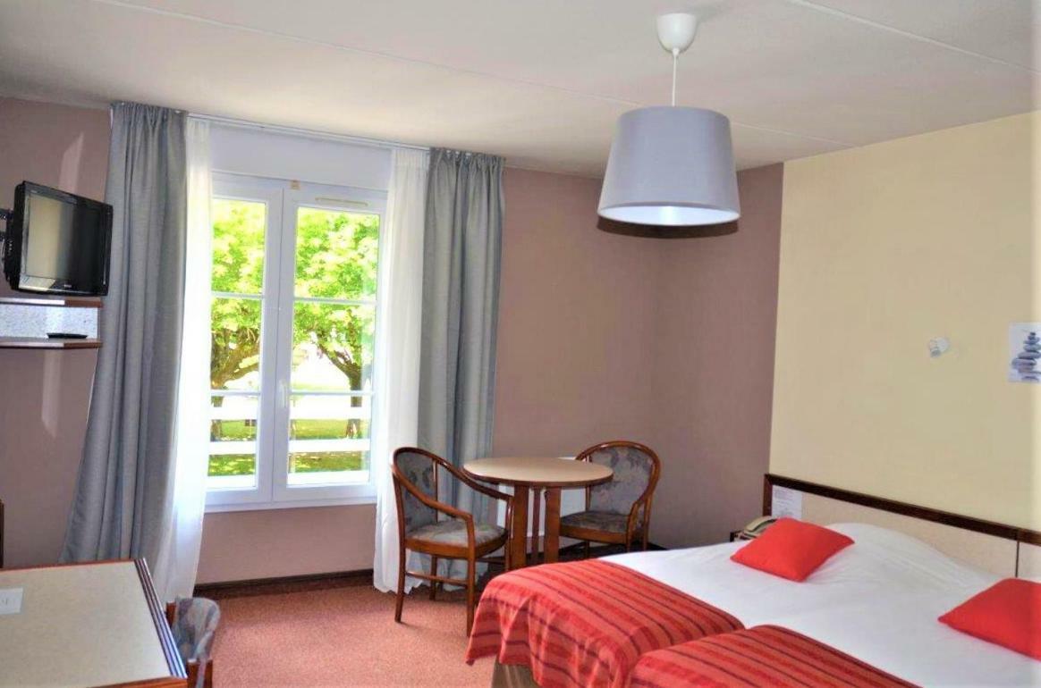 Hotel Et Studios D'Orfeuil بوربون ليه بان المظهر الخارجي الصورة